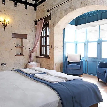 Mai Alacati *