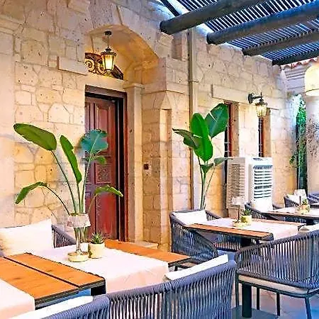 Mai Alacati Çeşme